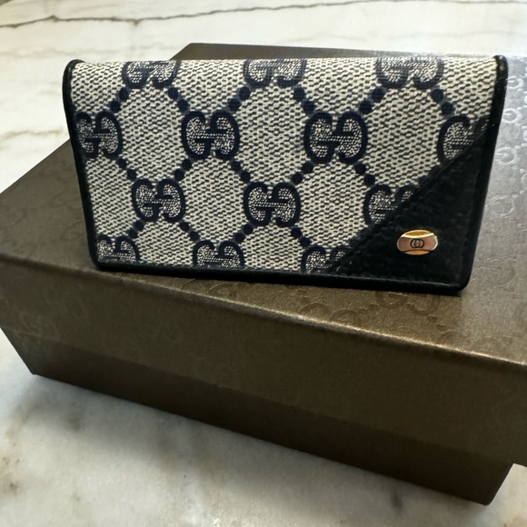 Vintage Monogram Gucci Key Holder (missing key attachment) - Picture 10 of 16